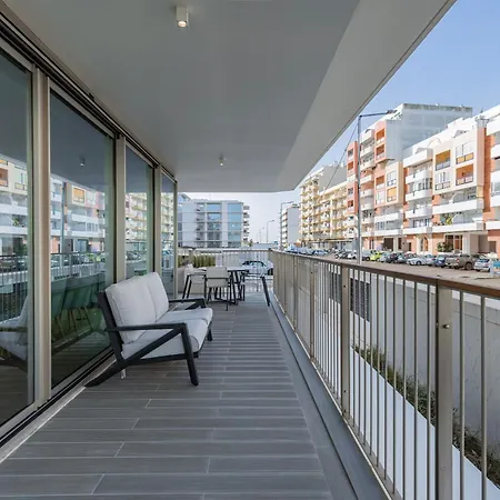 Bayline By Bedzy - - Gym - Carpa * Armação de Pêra